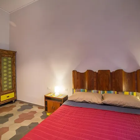 The Foria House By House In Bed & Breakfast *