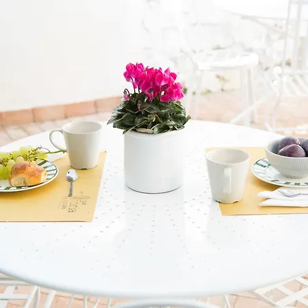 The Foria House By House In Bed & Breakfast *